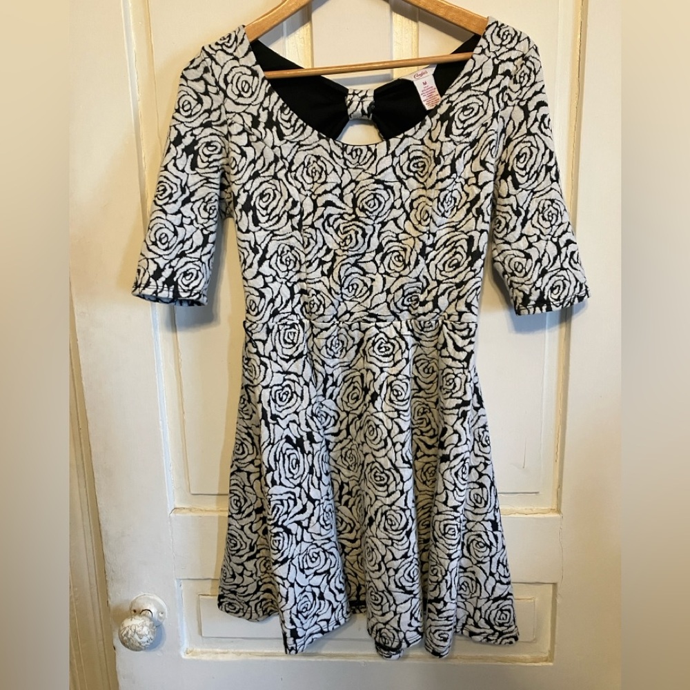 Candie's Monochrome Floral Patterned Dress